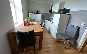 Schöne 2 Raumwohnung. Neu saniert, modern.